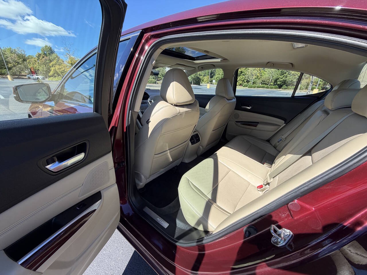 Used 2016 Acura TLX w/ Technology Package FWD image 14