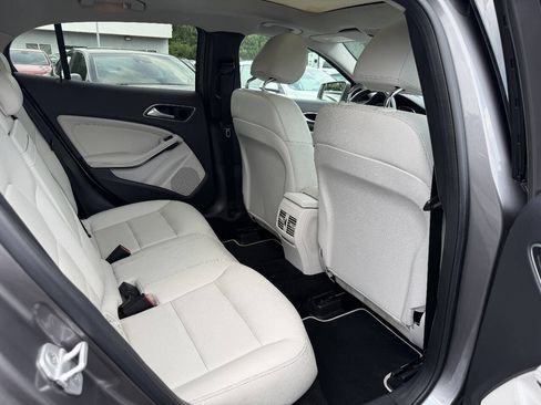 Used 2015 Mercedes-Benz GLA 250 4MATIC image 13