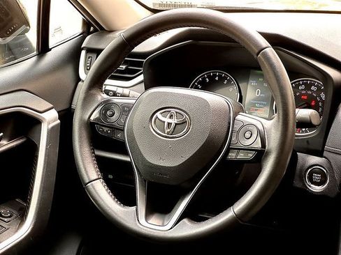 Used 2021 Toyota RAV4 XLE Premium FWD image 30