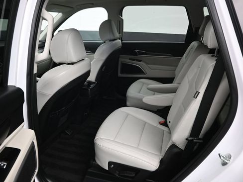 Used 2024 Kia Telluride S w/ S Sunroof Package FWD image 10