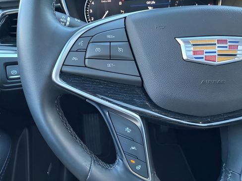Certified 2025 Cadillac XT5 Premium Luxury image 17