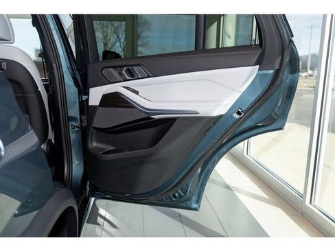 New 2026 BMW X5 xDrive40i w/ Climate Comfort Package image 77
