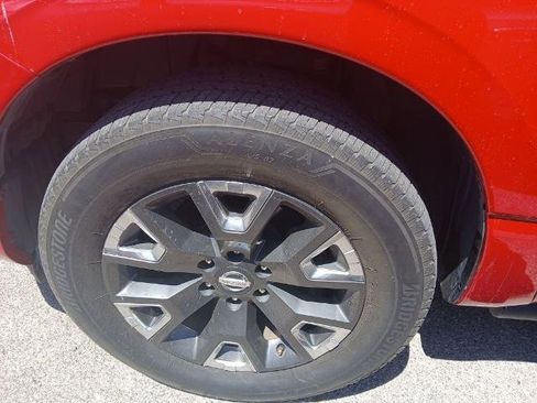 Certified 2022 Nissan Titan SV w/ SV Convenience Package RWD image 3