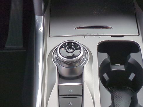 Used 2020 Ford Explorer XLT w/ Equipment Group 202A image 19