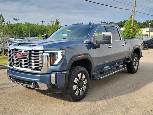 Used 2025 GMC Sierra 2500 Denali w/ Denali Reserve Package AWD/4WD image 2