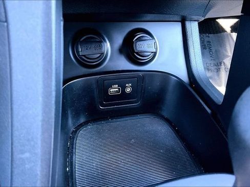 Used 2018 Hyundai Santa Fe Sport w/ 2.4L Tech Package 04 AWD/4WD image 24