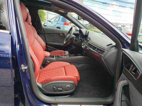 Used 2023 Audi S4 Premium Plus w/ Premium Plus Package image 18