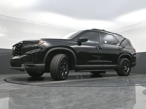 Used 2024 Honda Pilot TrailSport image 27