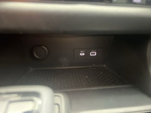 Used 2024 Nissan Pathfinder S image 22