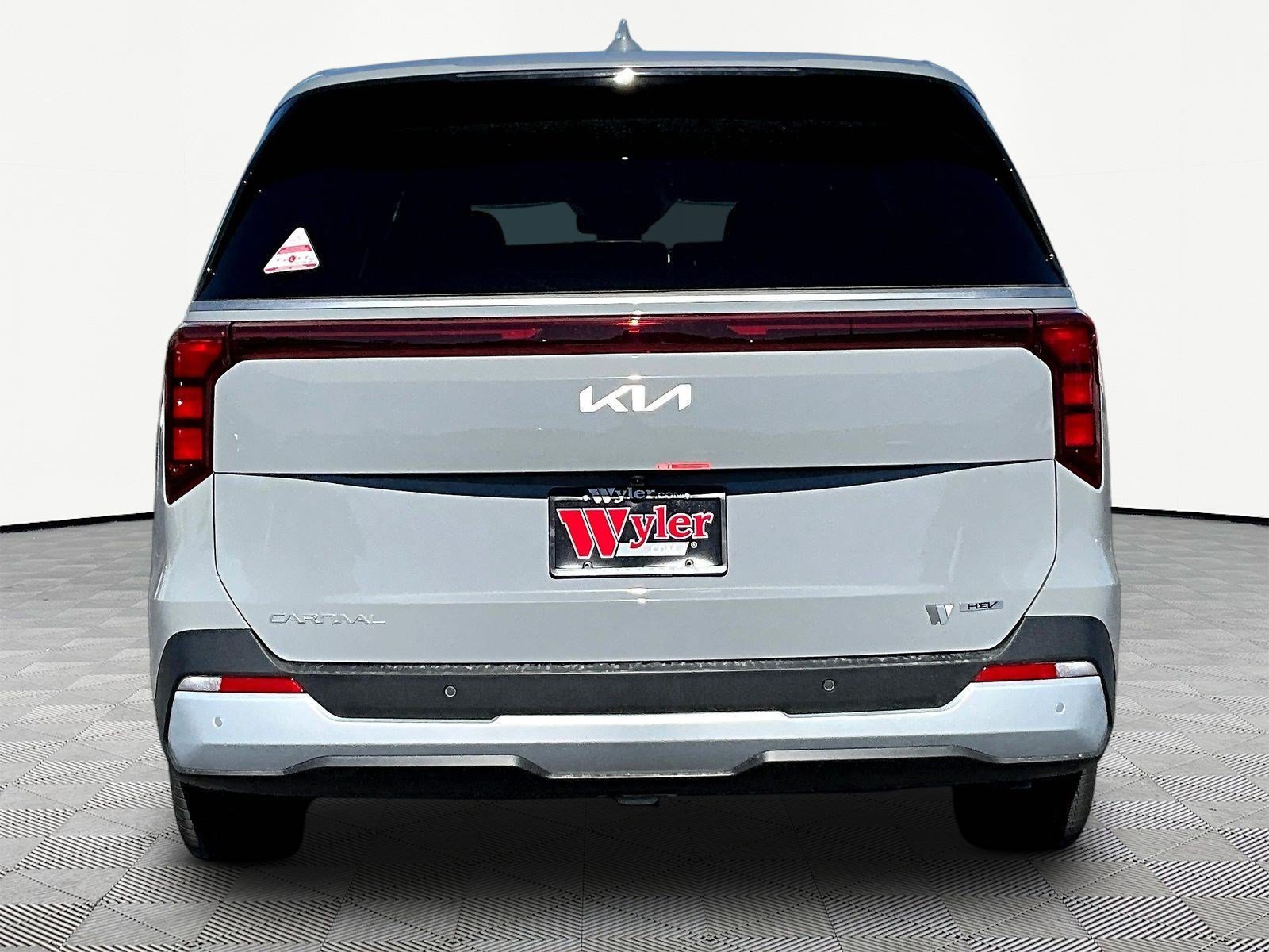 New 2027 Kia Carnival LXS FWD image 5