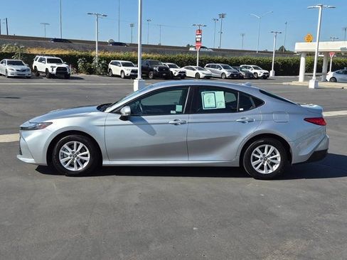 Used 2025 Toyota Camry LE FWD image 12