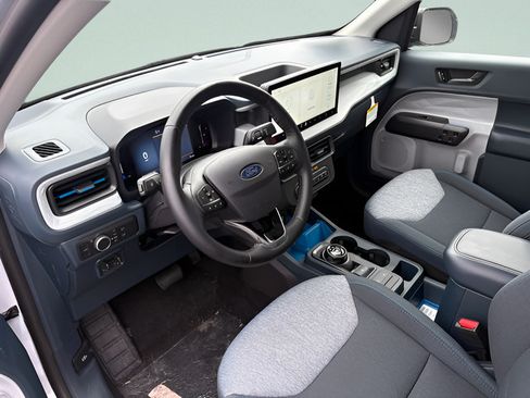 Used 2025 Ford Maverick XLT w/ XLT Luxury Package AWD/4WD image 4