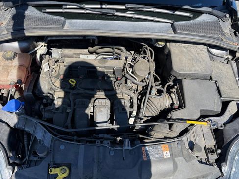 Used 2014 Ford Focus Titanium FWD image 20