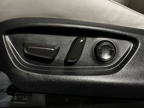 Certified 2025 Toyota Camry SE AWD/4WD image 14