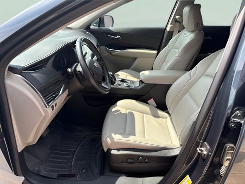 Used 2019 Cadillac XT4 Premium Luxury w/ Cold Weather Package FWD image 15