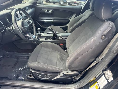 Used 2018 Ford Mustang GT RWD image 10
