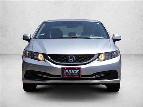 Used 2013 Honda Civic LX image 2
