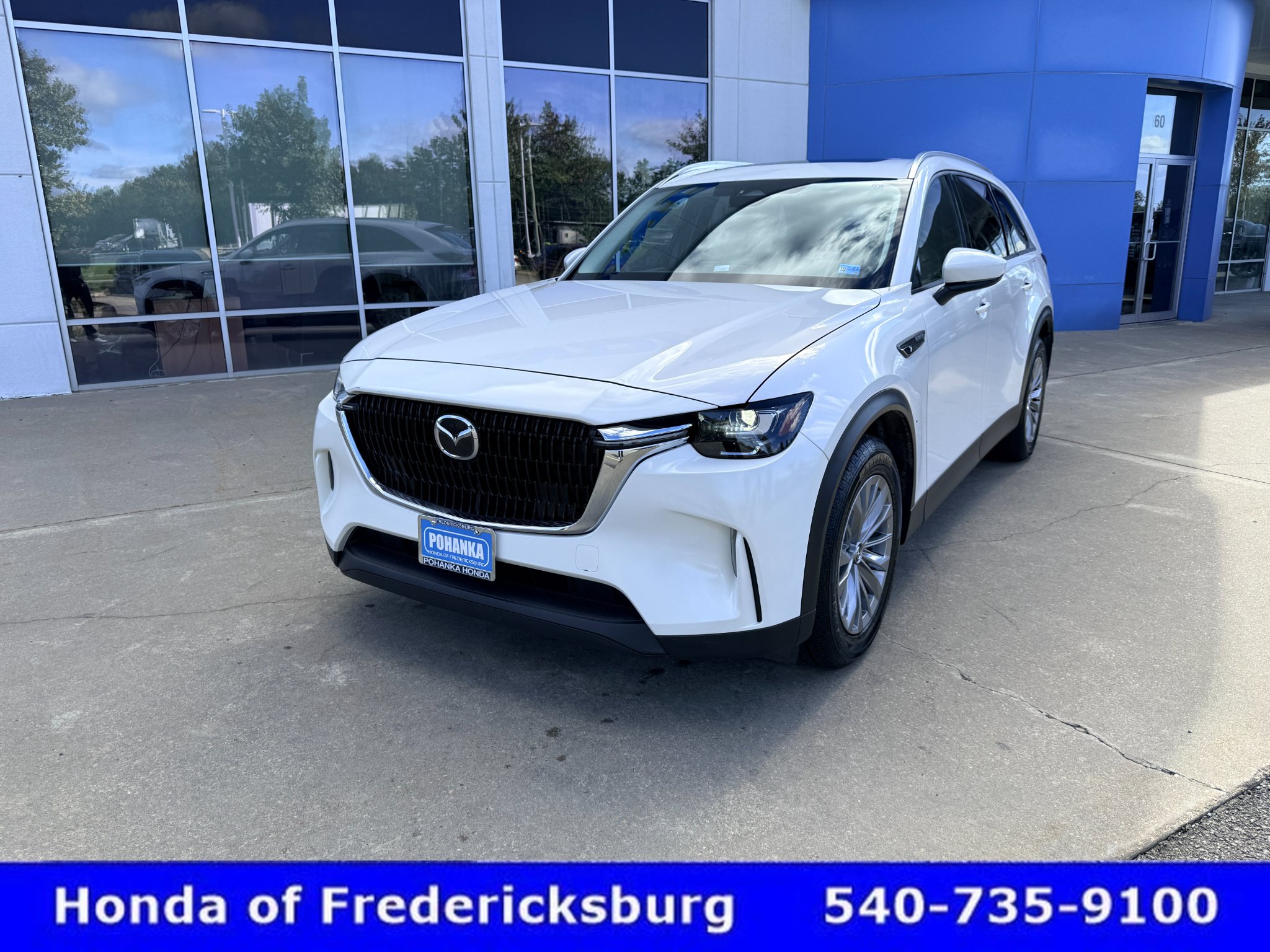 Used 2024 MAZDA CX-90 Plug-In Hybrid w/ Preferred AWD/4WD image 2