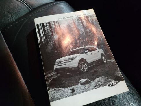 Used 2014 Ford Explorer XLT w/ Equipment Group 202A image 52