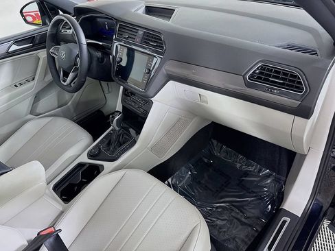 Used 2024 Volkswagen Tiguan SE R-Line AWD/4WD image 31
