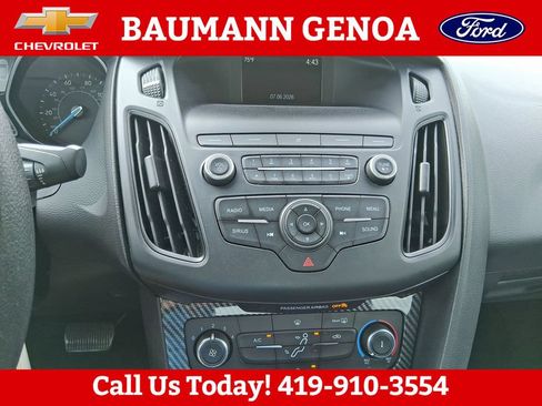 Used 2018 Ford Focus SE FWD image 21