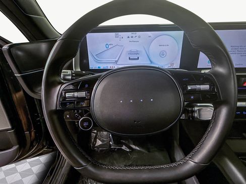 Used 2023 Hyundai Ioniq 6 SEL image 13