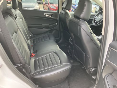 Used 2024 Ford Edge SEL w/ Convenience Package image 16