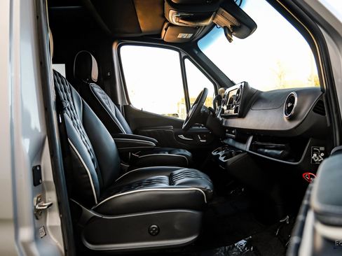 Used 2023 Mercedes-Benz Sprinter 3500 w/ Parking Package image 48