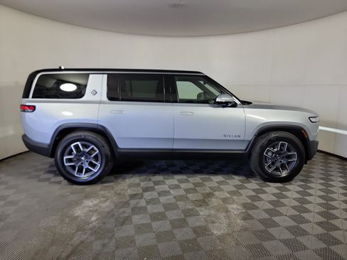 Used 2023 Rivian R1S Adventure AWD/4WD image 6