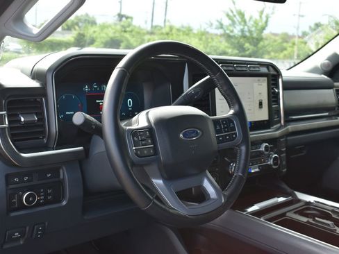 Used 2024 Ford F250 Lariat w/ Lariat Ultimate Package AWD/4WD image 10