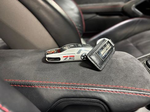 Used 2015 Porsche 911 Carrera GTS image 24