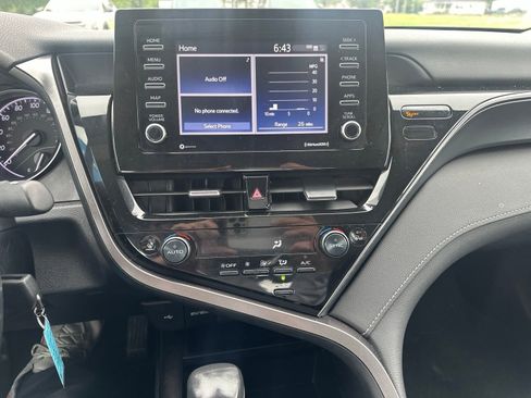 Used 2024 Toyota Camry SE FWD image 15