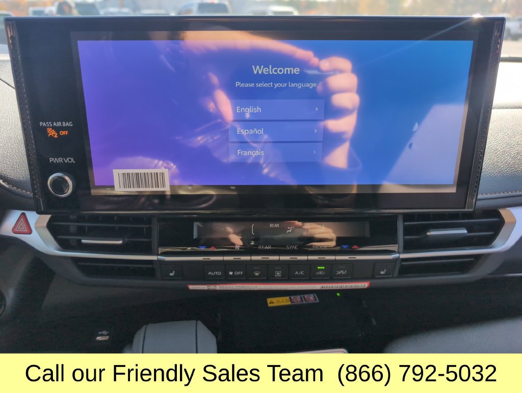New 2026 Toyota Sienna XLE Woodland Edition AWD/4WD image 18