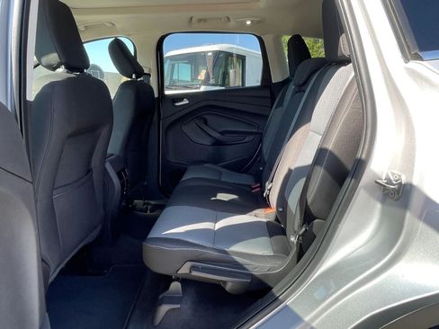 Used 2018 Ford Escape SE FWD image 22