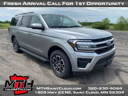 Used 2024 Ford Expedition Max XLT AWD/4WD image 2