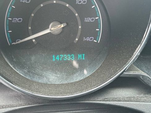 Used 2010 Chevrolet Malibu LTZ FWD image 11