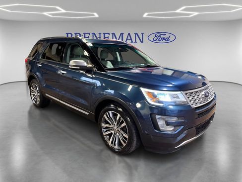 Used 2017 Ford Explorer Platinum AWD/4WD image 3
