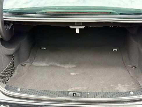 Used 2010 Mercedes-Benz E 350 Sedan image 11