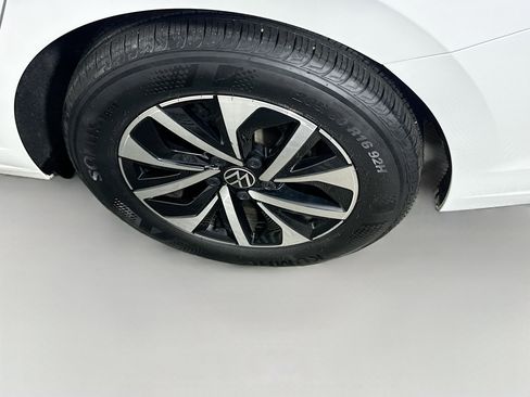 Used 2025 Volkswagen Jetta S image 11