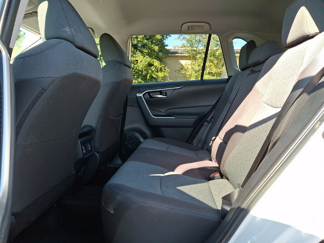 Used 2025 Toyota RAV4 XLE AWD/4WD image 10