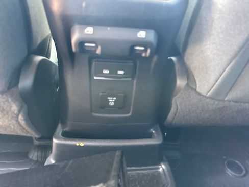 Used 2024 Jeep Wrangler Unlimited Sahara AWD/4WD image 14