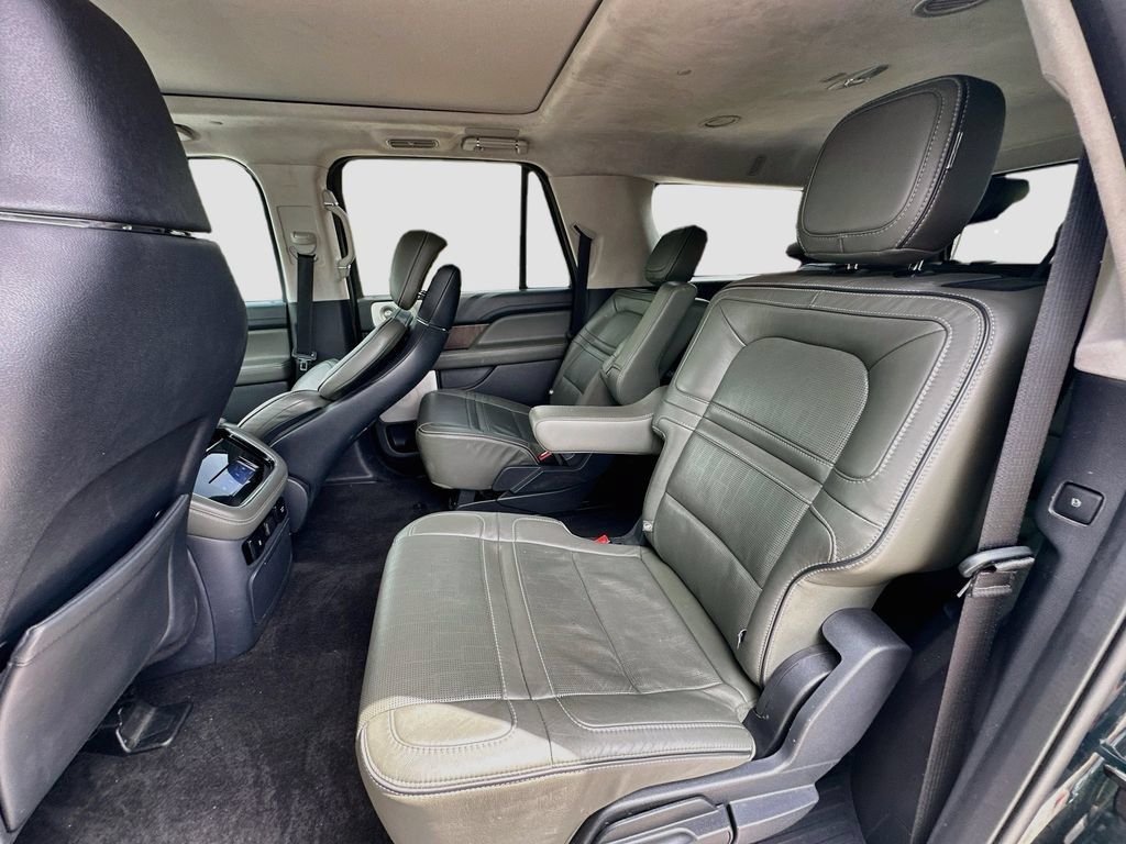 Used 2022 Lincoln Navigator L Black Label AWD/4WD image 26