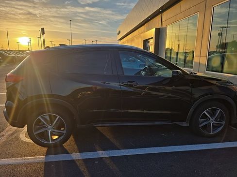 Used 2022 Honda HR-V EX image 7