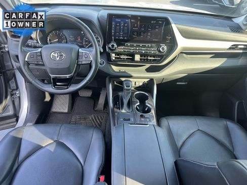 Used 2021 Toyota Highlander Limited FWD image 30