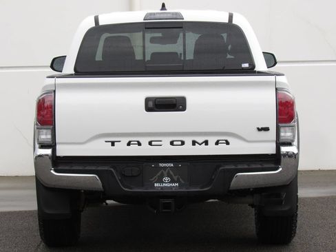 Certified 2023 Toyota Tacoma TRD Off-Road w/ Black Out Package (TMS) AWD/4WD image 7