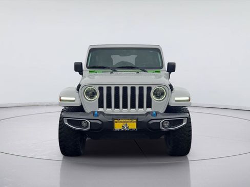 Used 2023 Jeep Wrangler Unlimited Sahara w/ Cold Weather Group AWD/4WD image 8