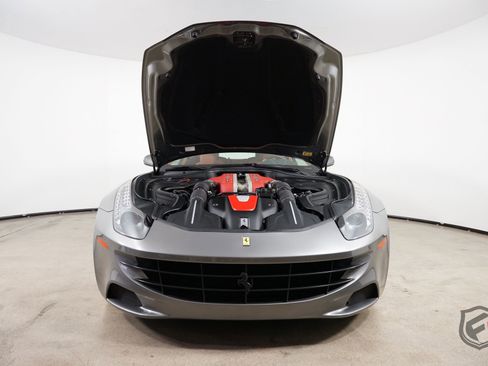 Used 2012 Ferrari FF image 39