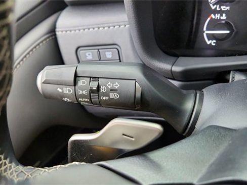 Used 2024 Lexus LX 600 4WD w/ Luxury Package image 45