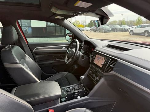 Used 2020 Volkswagen Atlas Cross Sport SEL Premium AWD/4WD image 28