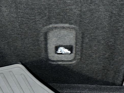 Certified 2023 Nissan Rogue S image 19